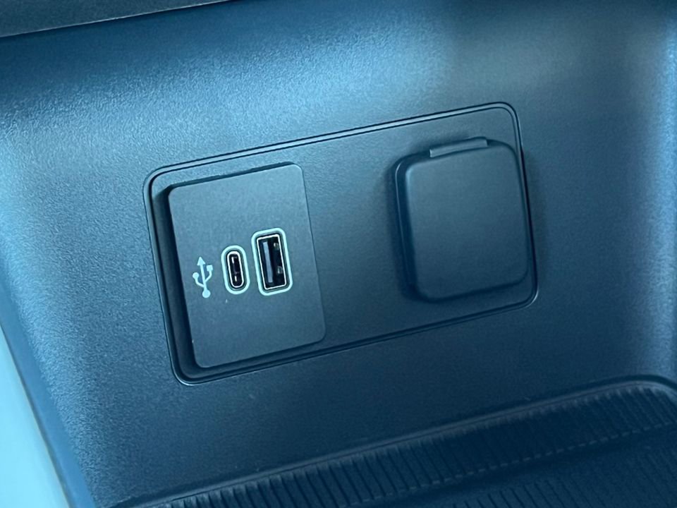 Used 2026 Ford Explorer Active w/ Active Comfort Package image 27