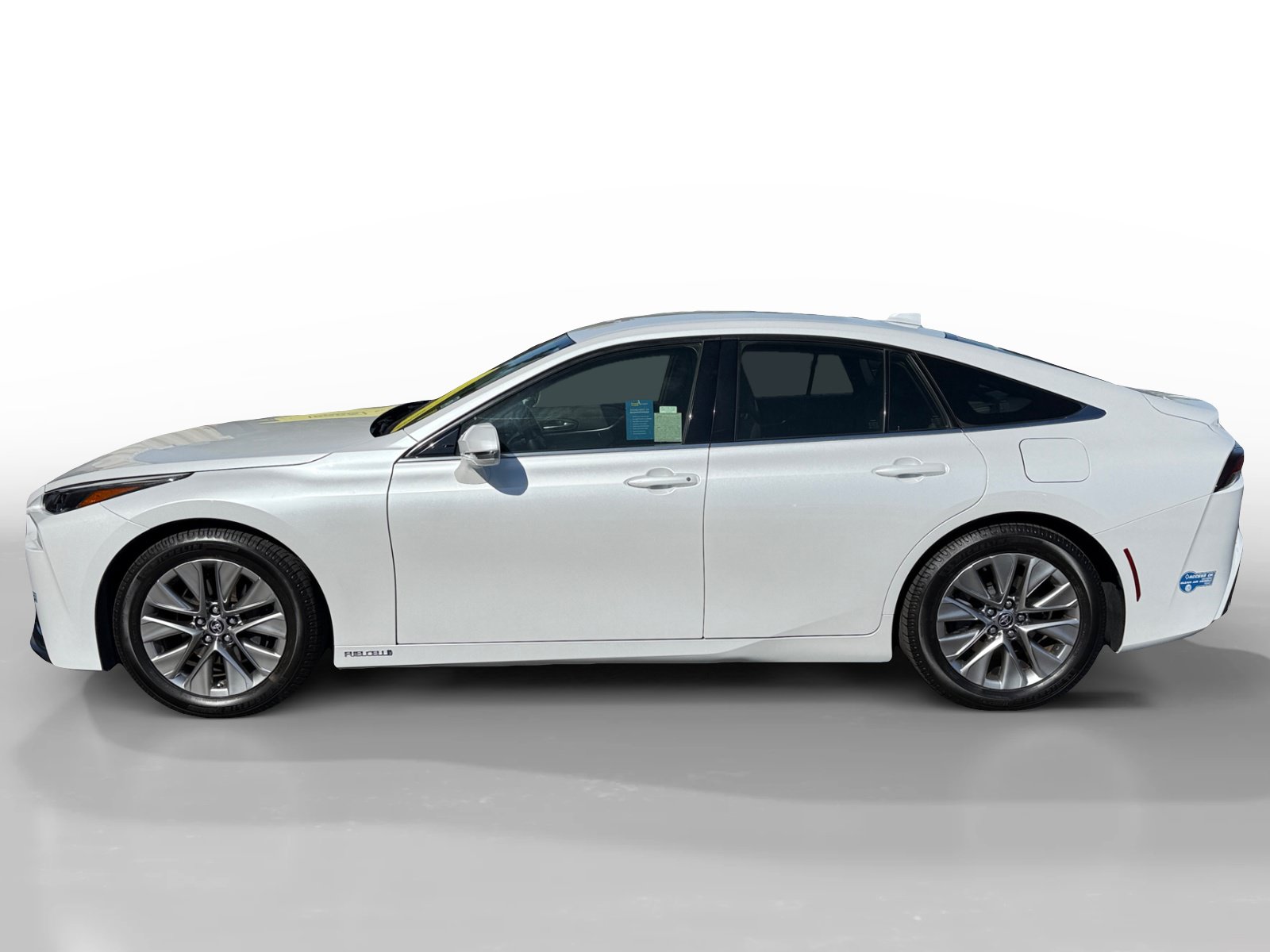 Used 2021 Toyota Mirai w/ Advanced Technology Package RWD image 2