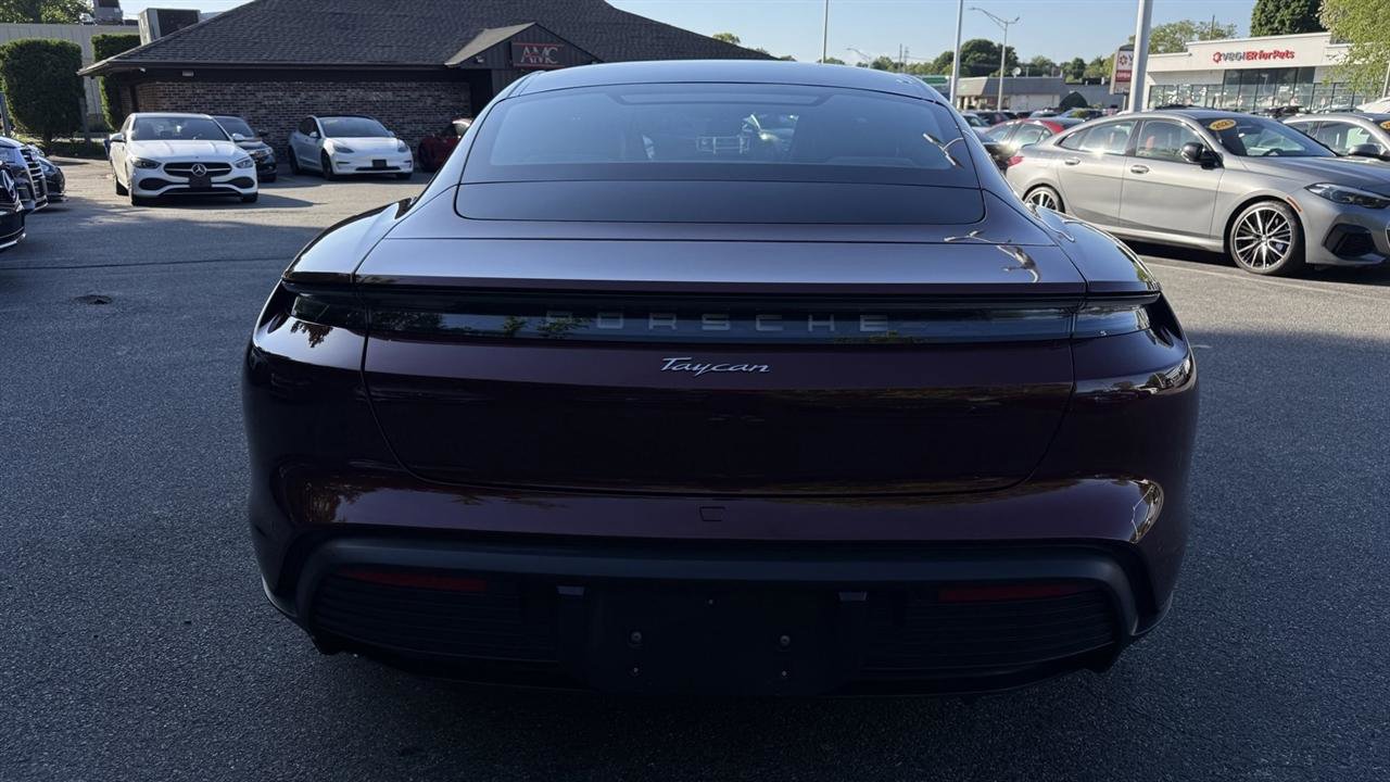 Used 2022 Porsche Taycan RWD image 23