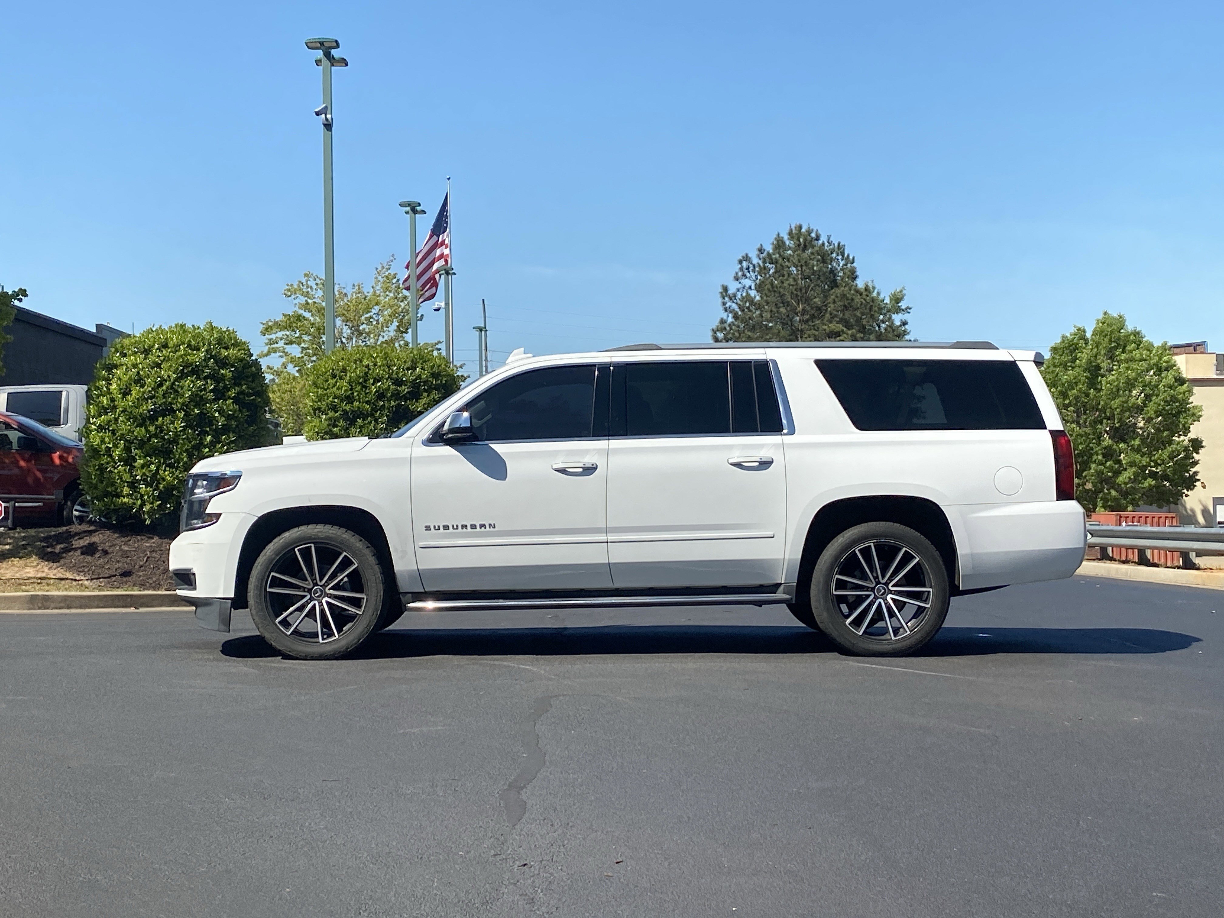 Used 2017 Chevrolet Suburban Premier RWD image 14