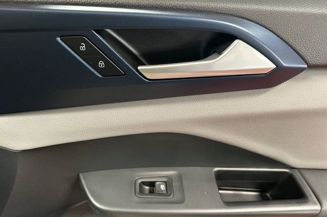 Certified 2022 Volkswagen Taos SE FWD image 22