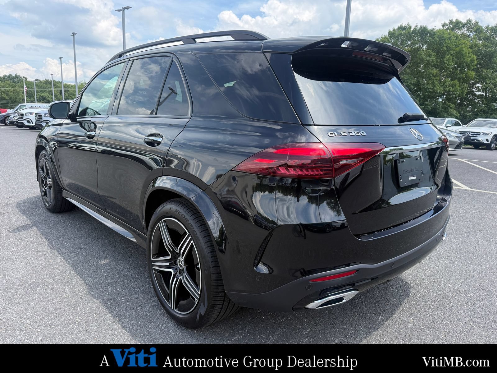 Certified 2025 Mercedes-Benz GLE 350 4MATIC w/ AMG Line Exterior image 6