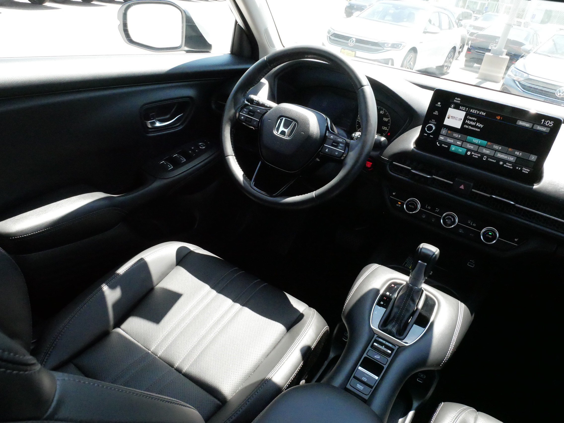 Used 2025 Honda HR-V EX-L image 9