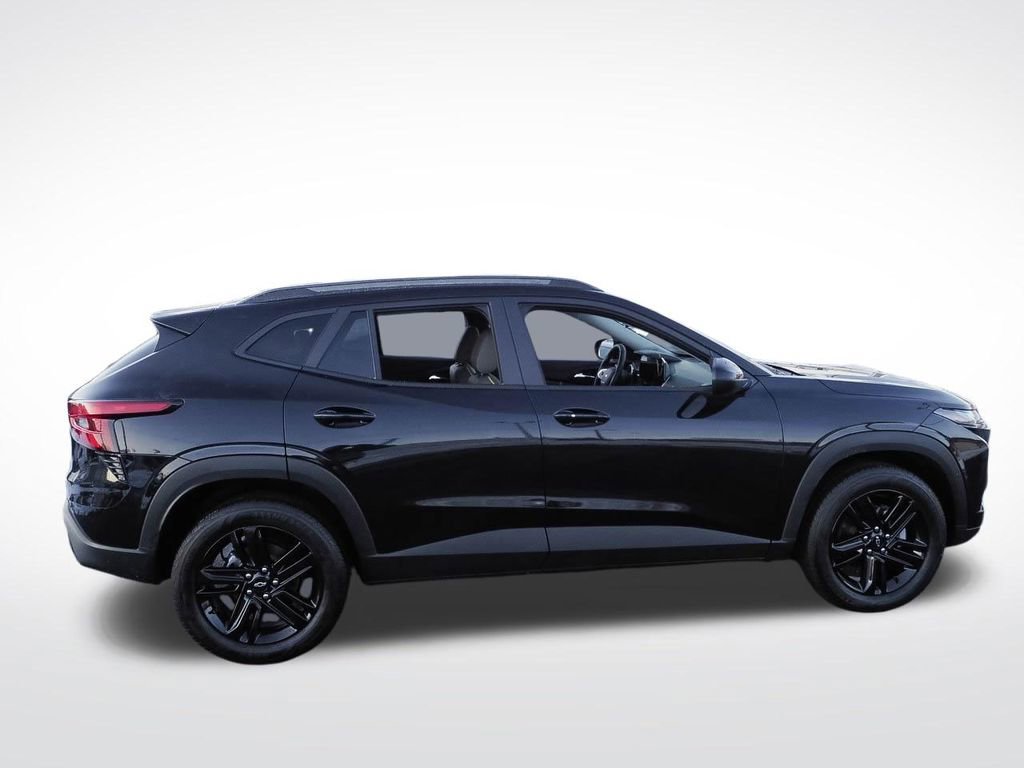 Certified 2024 Chevrolet Trax ACTIV w/ Sunroof Package image 8