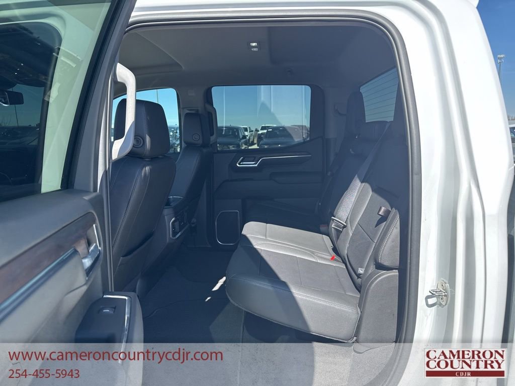 Used 2022 GMC Sierra 1500 SLT w/ SLT Convenience Package image 11