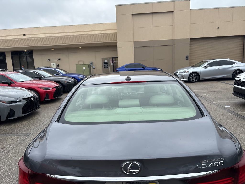 Used 2013 Lexus LS 460 w/ Comfort Pkg image 6