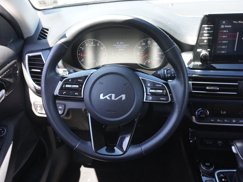 Used 2023 Kia Seltos S AWD/4WD image 34