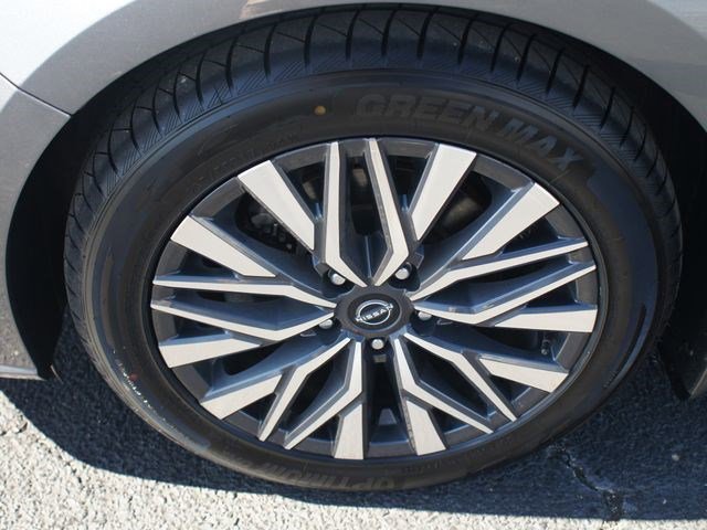 Used 2023 Nissan Altima 2.5 SV w/ SV Premium Package image 27