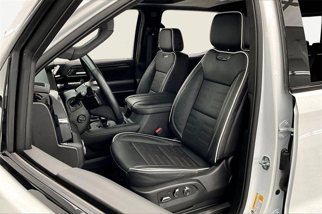 Used 2023 GMC Sierra 1500 AT4X image 26