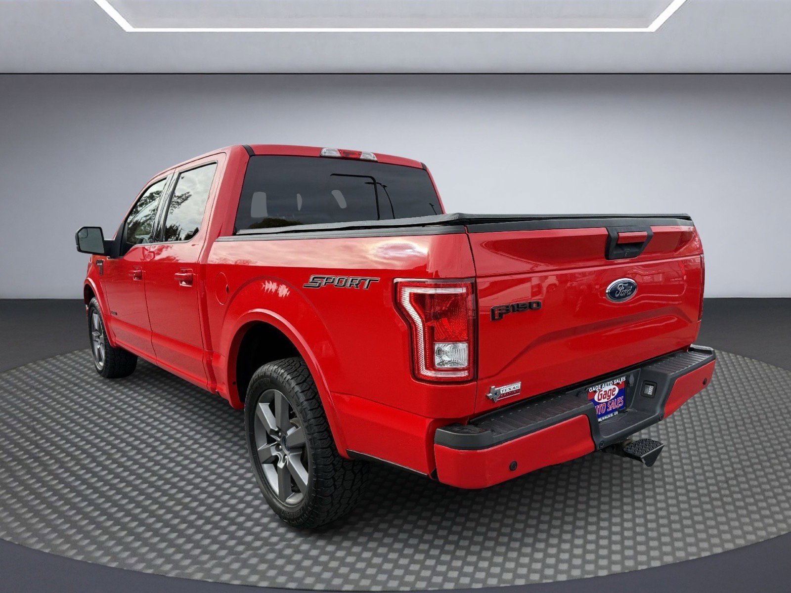Used 2017 Ford F150 XLT w/ Equipment Group 302A Luxury RWD image 4