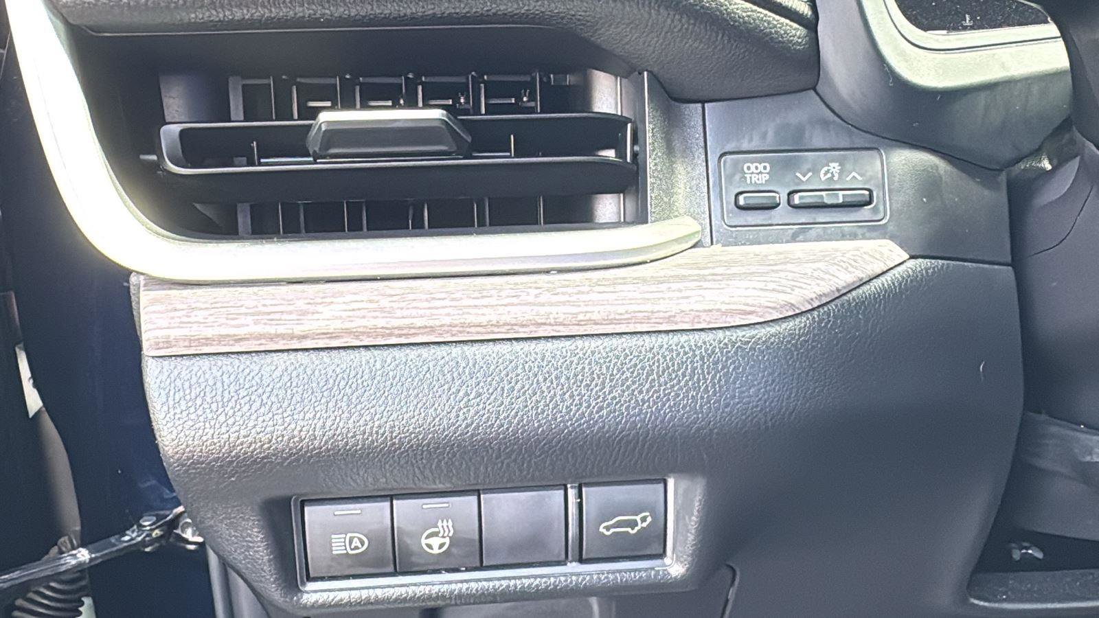Used 2025 Toyota Grand Highlander FWD image 12