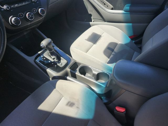 Used 2017 Kia Forte LX FWD image 10