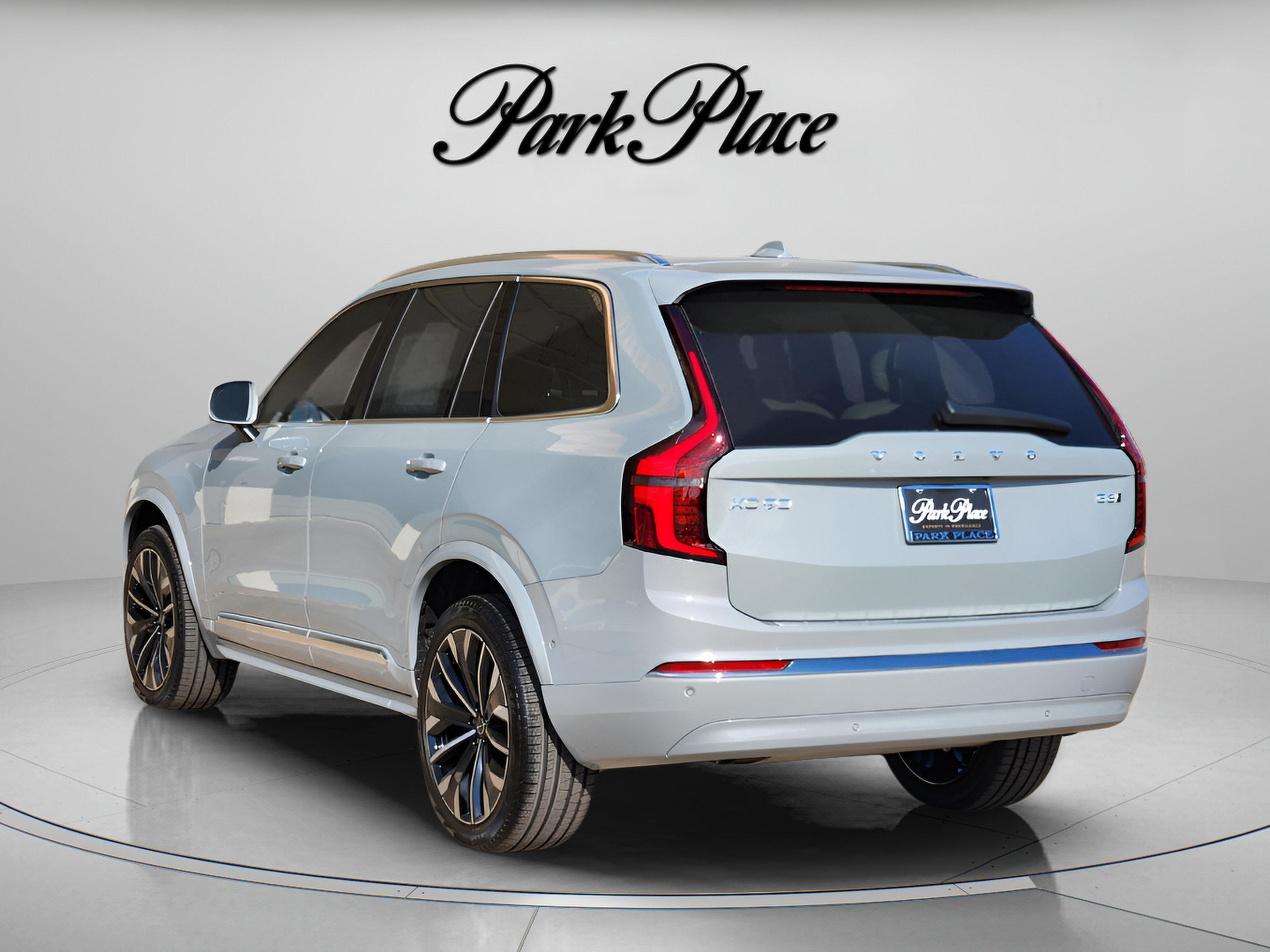 Used 2026 Volvo XC90 B6 Plus w/ Protection Package Premier AWD/4WD image 3