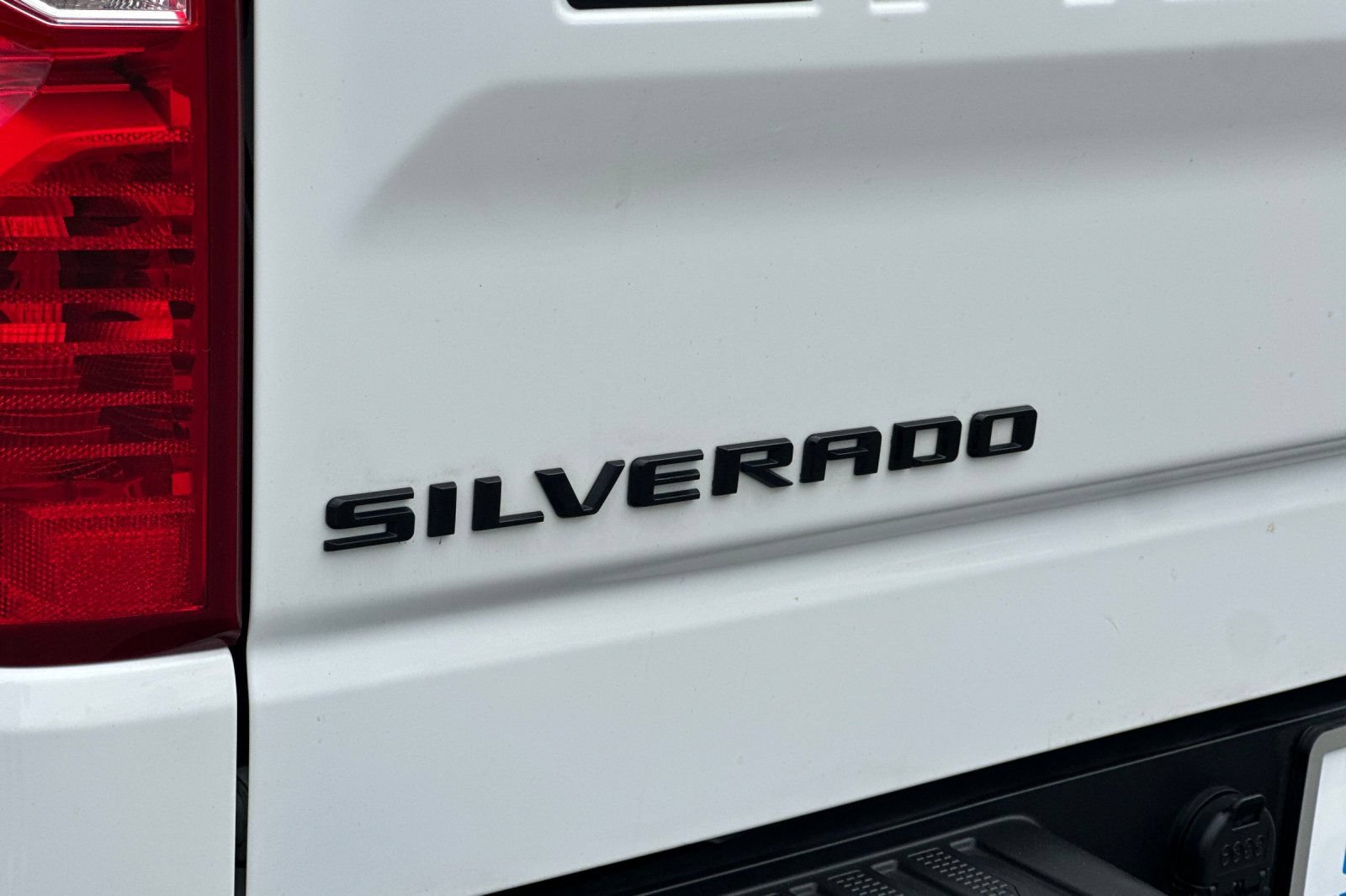 Used 2023 Chevrolet Silverado 1500 Custom w/ LPO, Dark Essentials Package AWD/4WD image 26