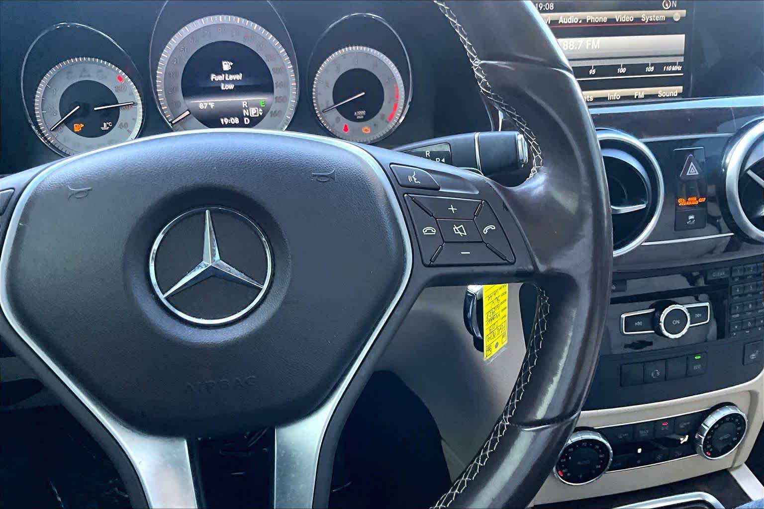 Used 2015 Mercedes-Benz GLK 350 2WD image 25