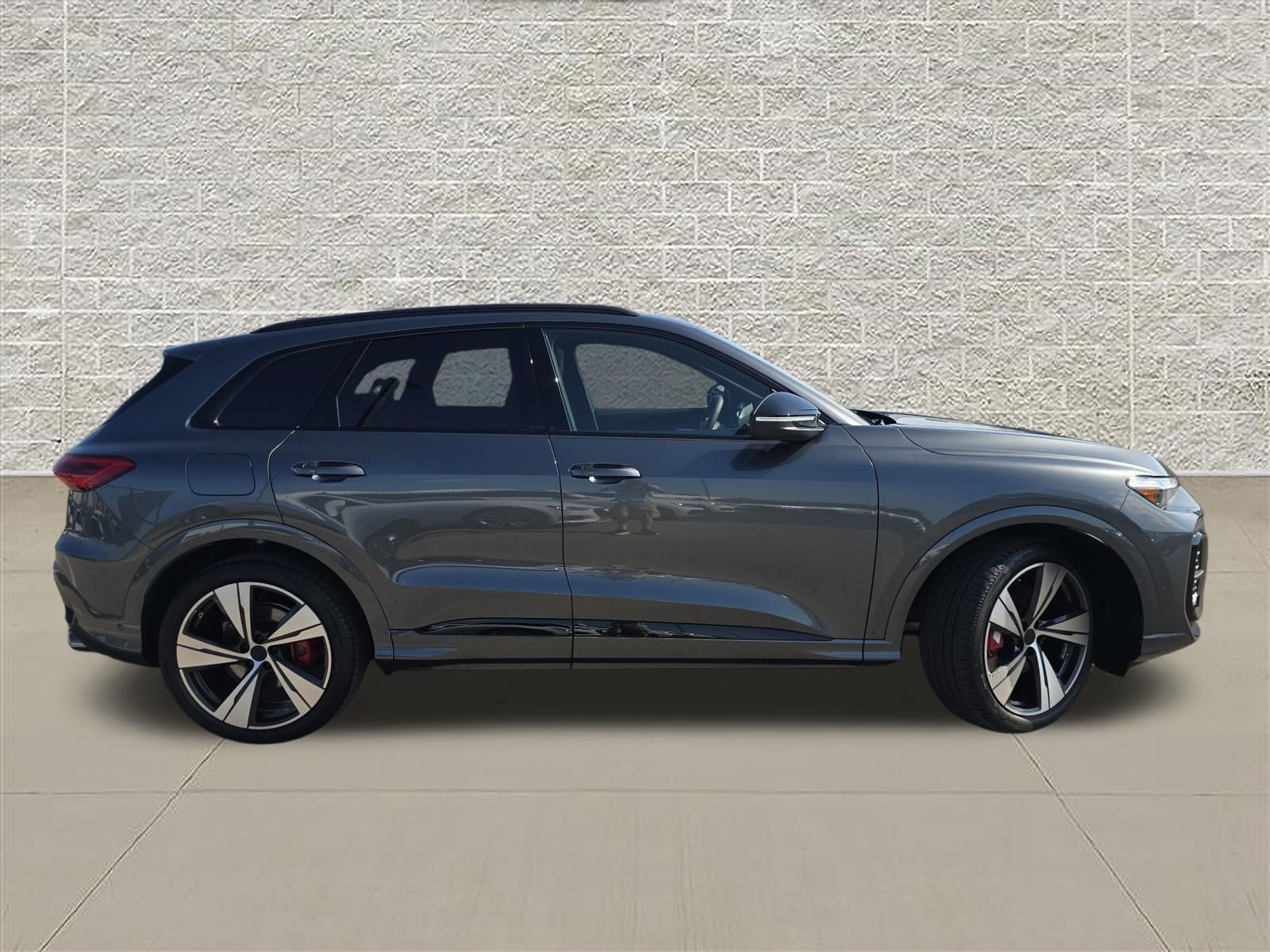 New 2026 Audi SQ5 Premium Plus AWD/4WD image 8