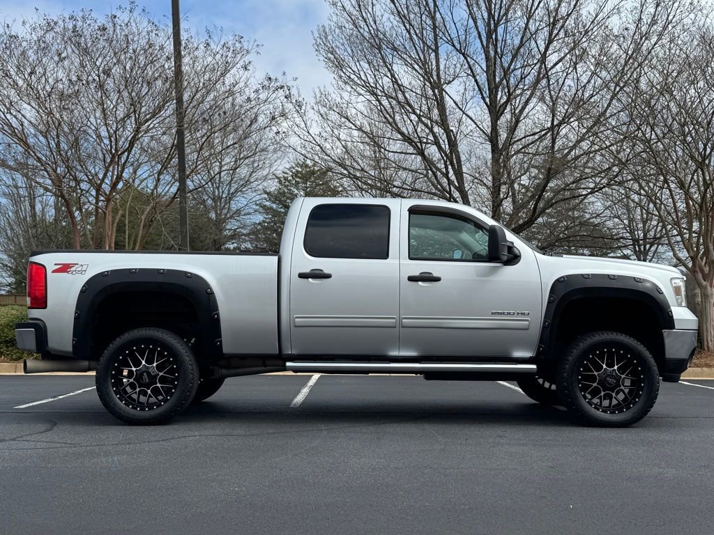 Used 2013 GMC Sierra 2500 SLE w/ Suspension Package, Off-Road image 2