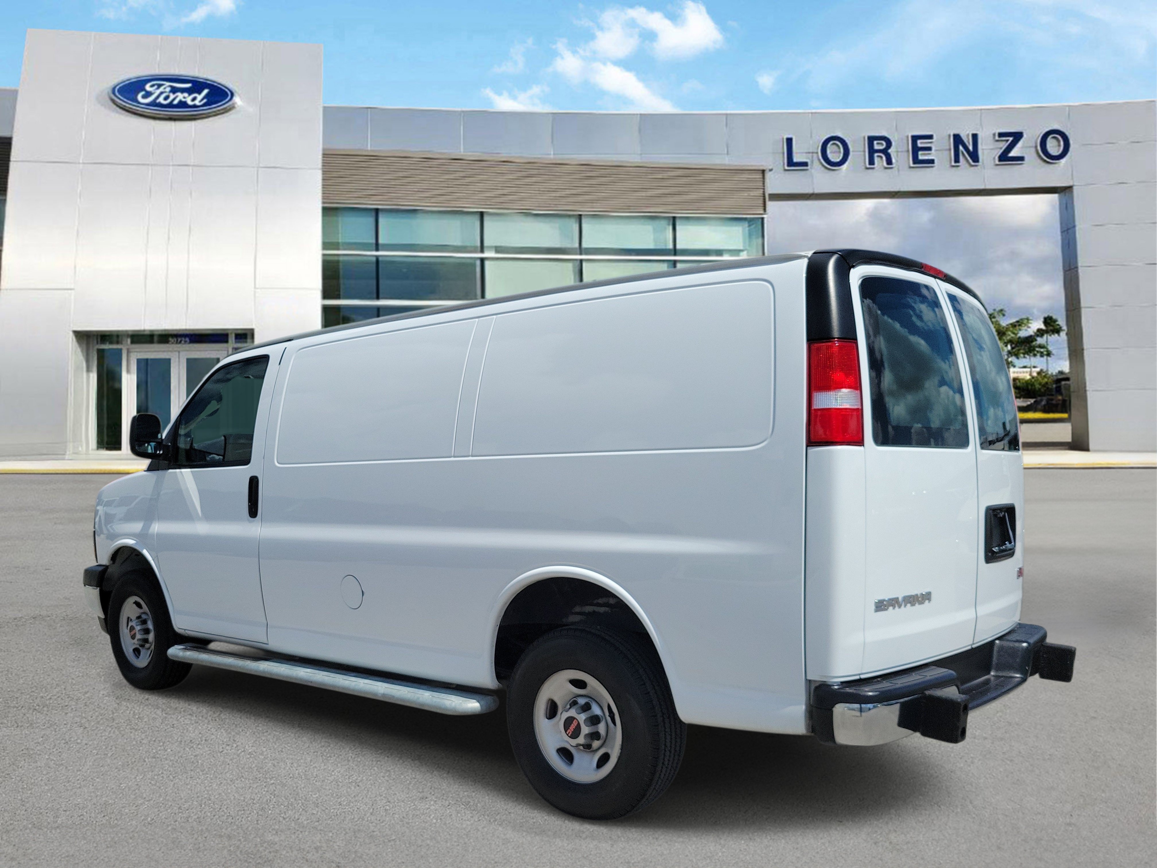 Used 2024 GMC Savana 2500 w/ Driver Convenience Package RWD image 7