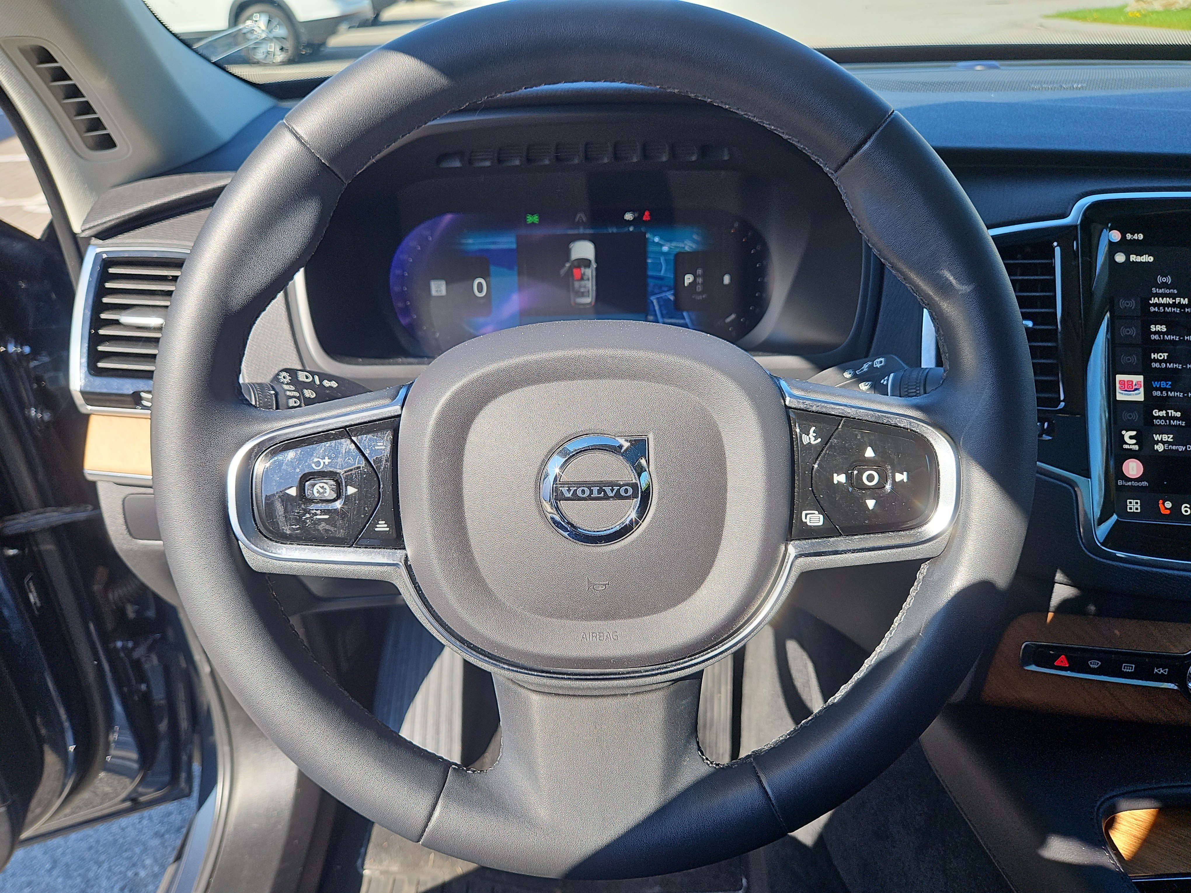 Used 2023 Volvo XC90 B6 Plus w/ Protection Package Premier image 23
