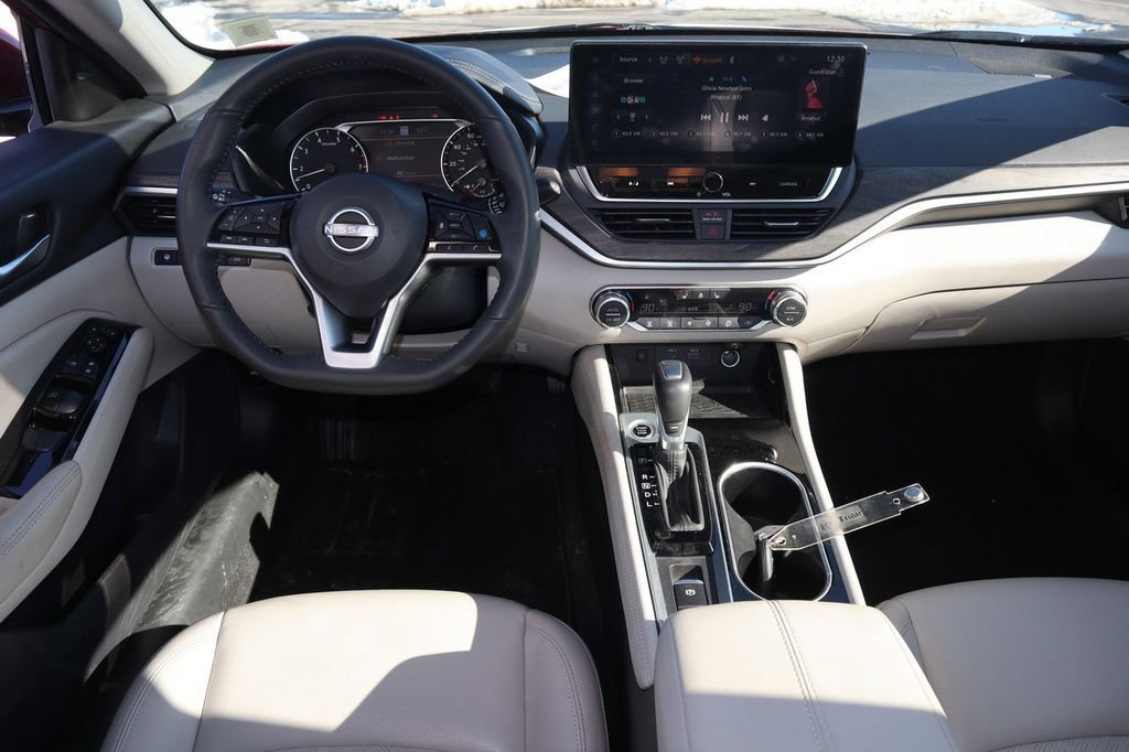 Certified 2025 Nissan Altima 2.5 SL FWD image 18