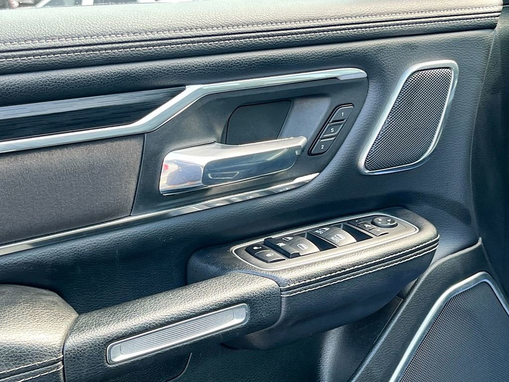 Used 2023 RAM 1500 Laramie AWD/4WD image 18