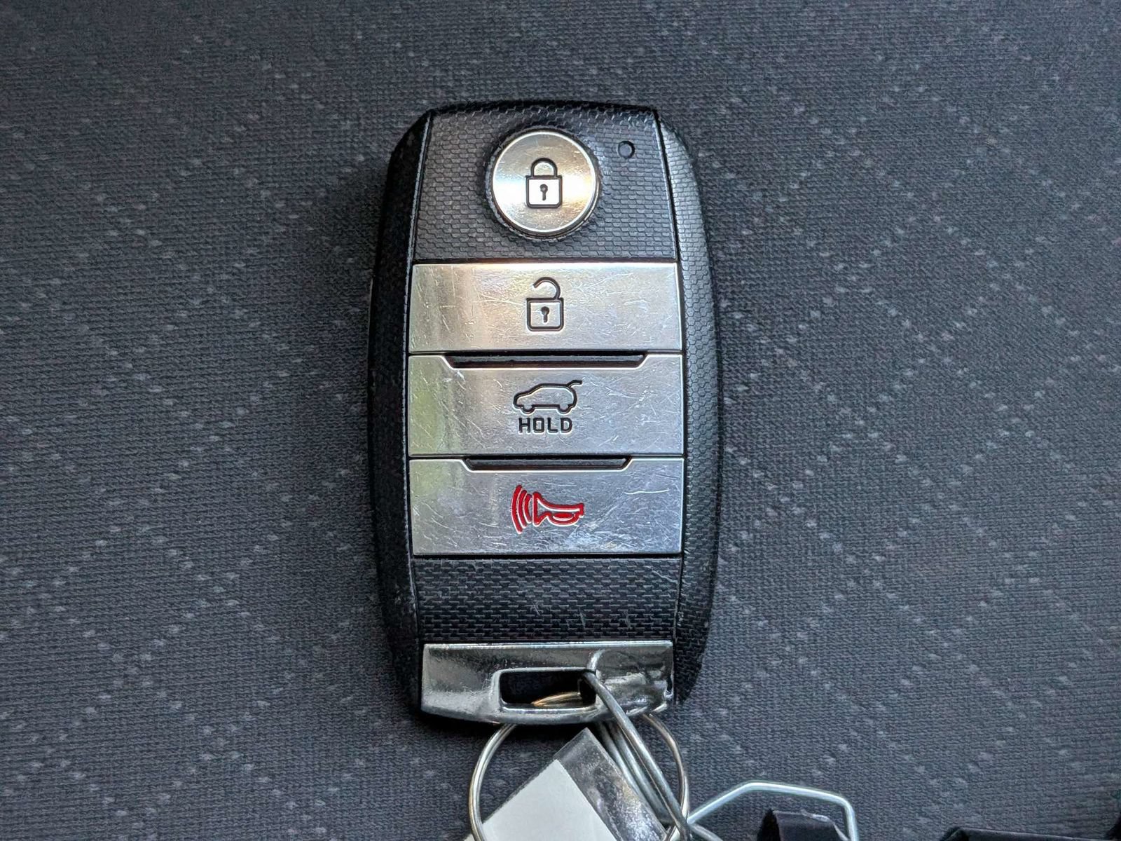 Used 2020 Kia Sorento S FWD image 28