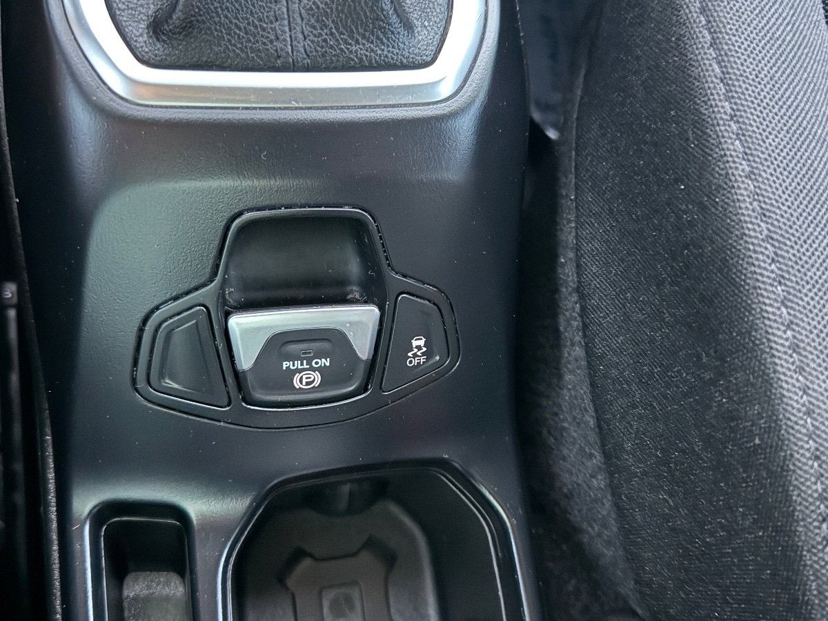Used 2021 Jeep Renegade Sport FWD image 32