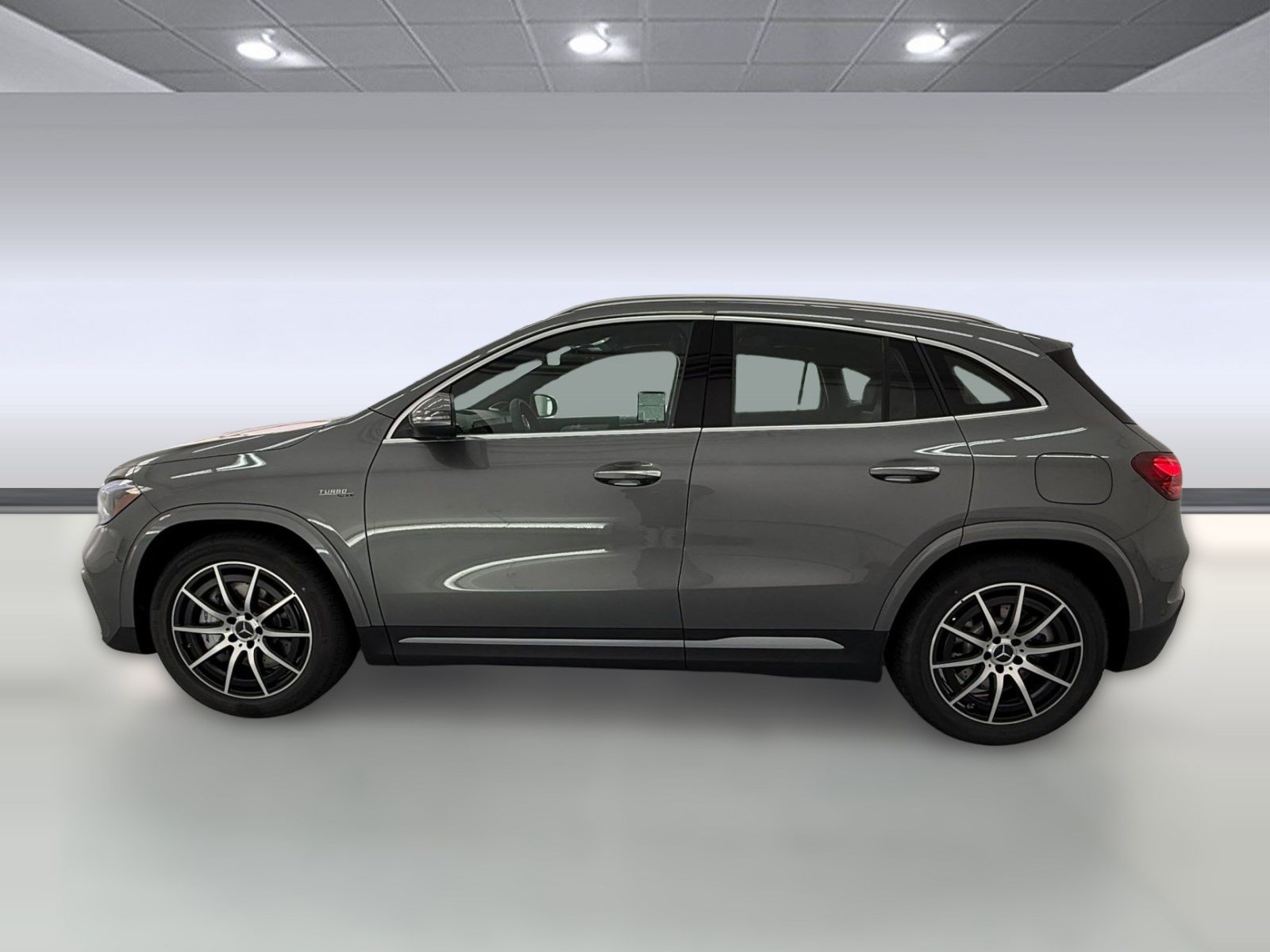 New 2026 Mercedes-Benz GLA 35 AMG 4MATIC image 2