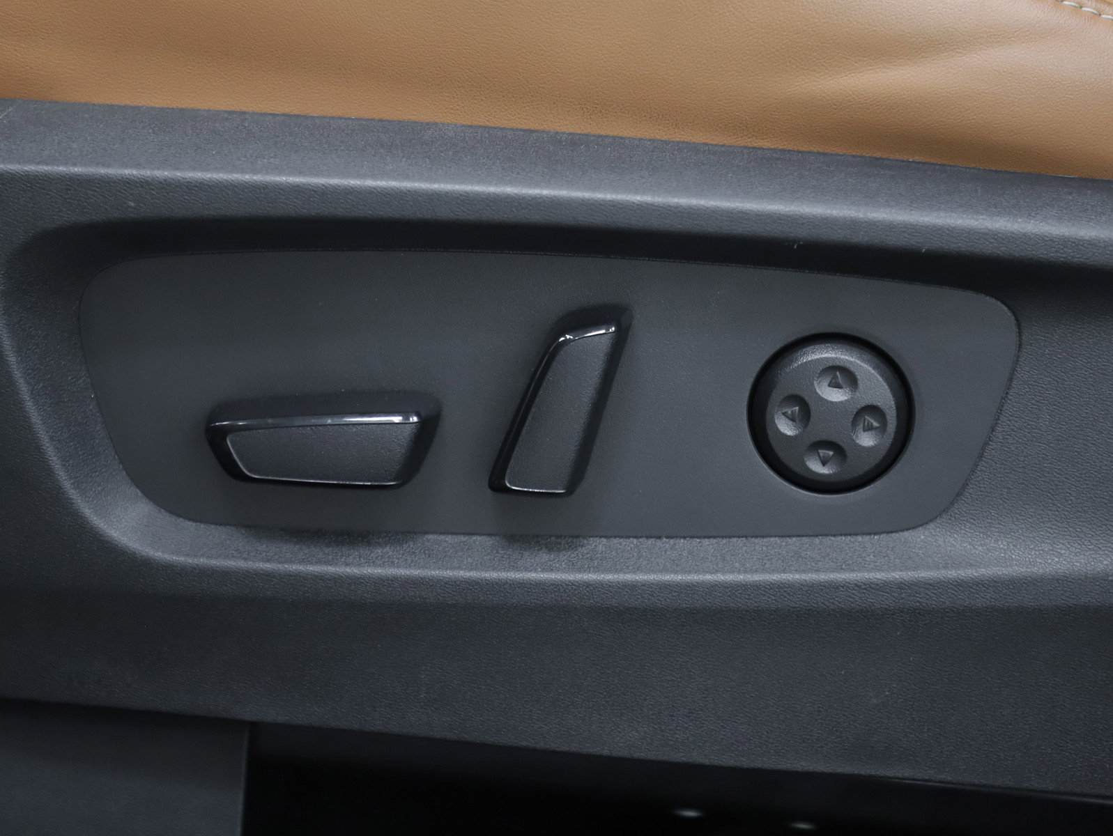 Used 2024 INFINITI QX60 Sensory image 31