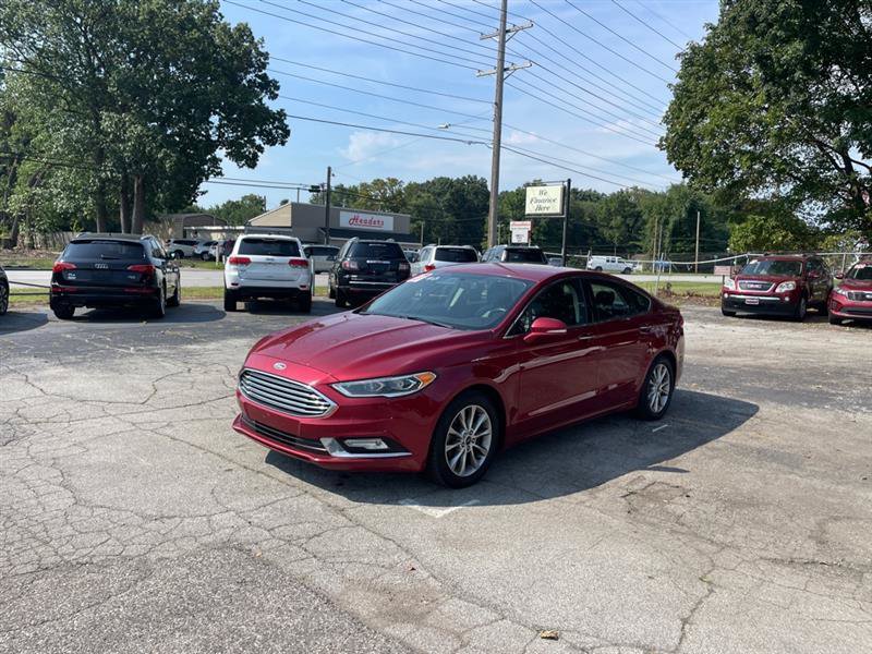 Used 2017 Ford Fusion SE w/ Fusion SE Technology Package FWD image 1