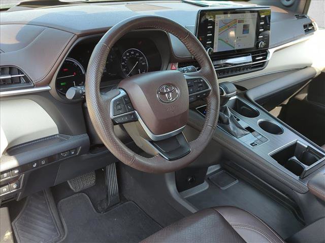 Used 2021 Toyota Sienna Platinum image 10