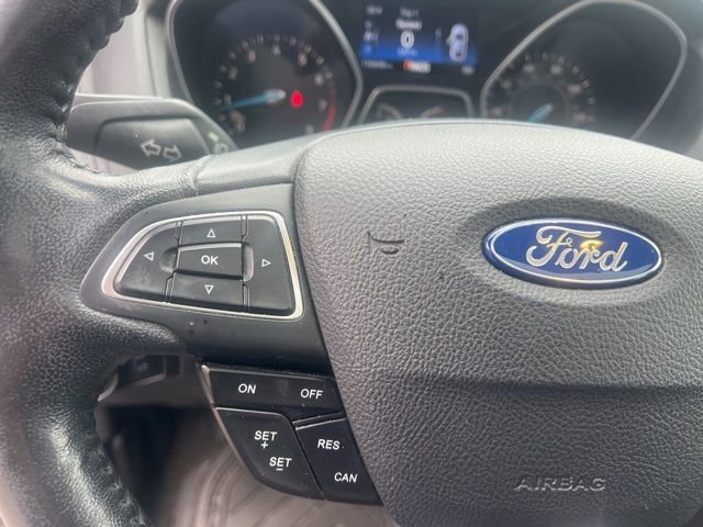 Used 2015 Ford Focus SE w/ Equipment Group 201A FWD image 24