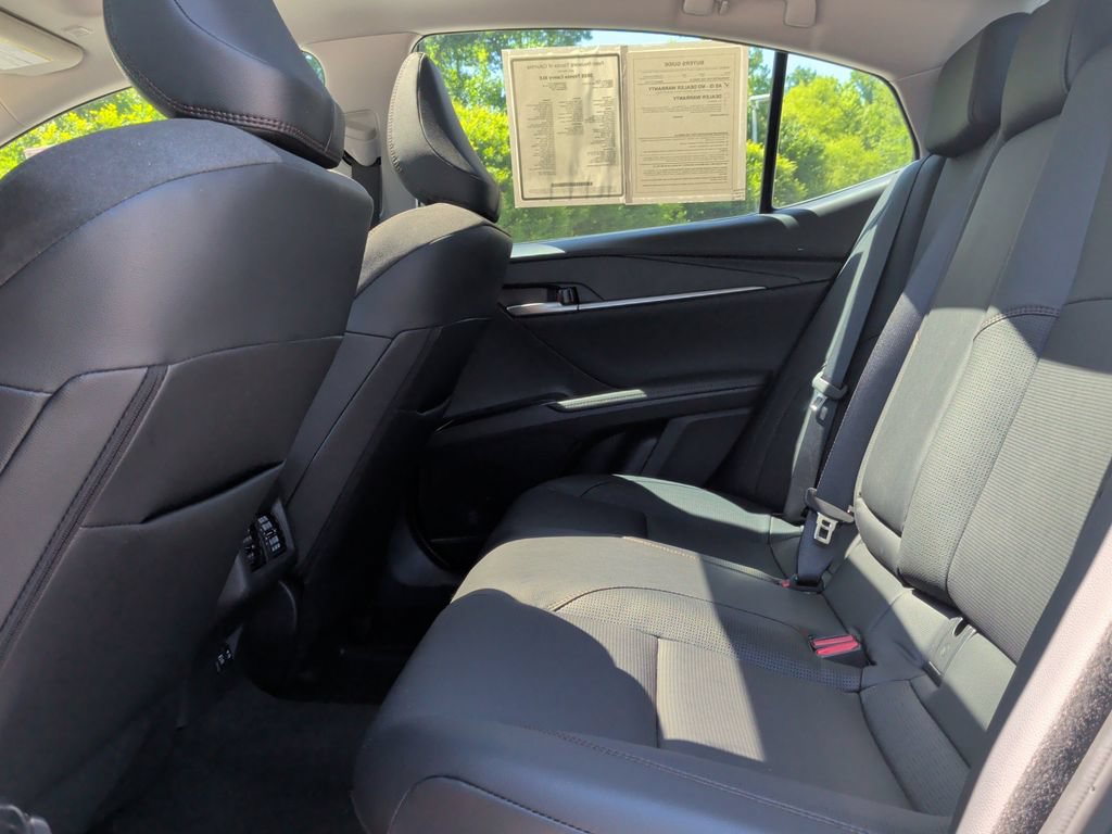 Used 2025 Toyota Camry XLE FWD image 25