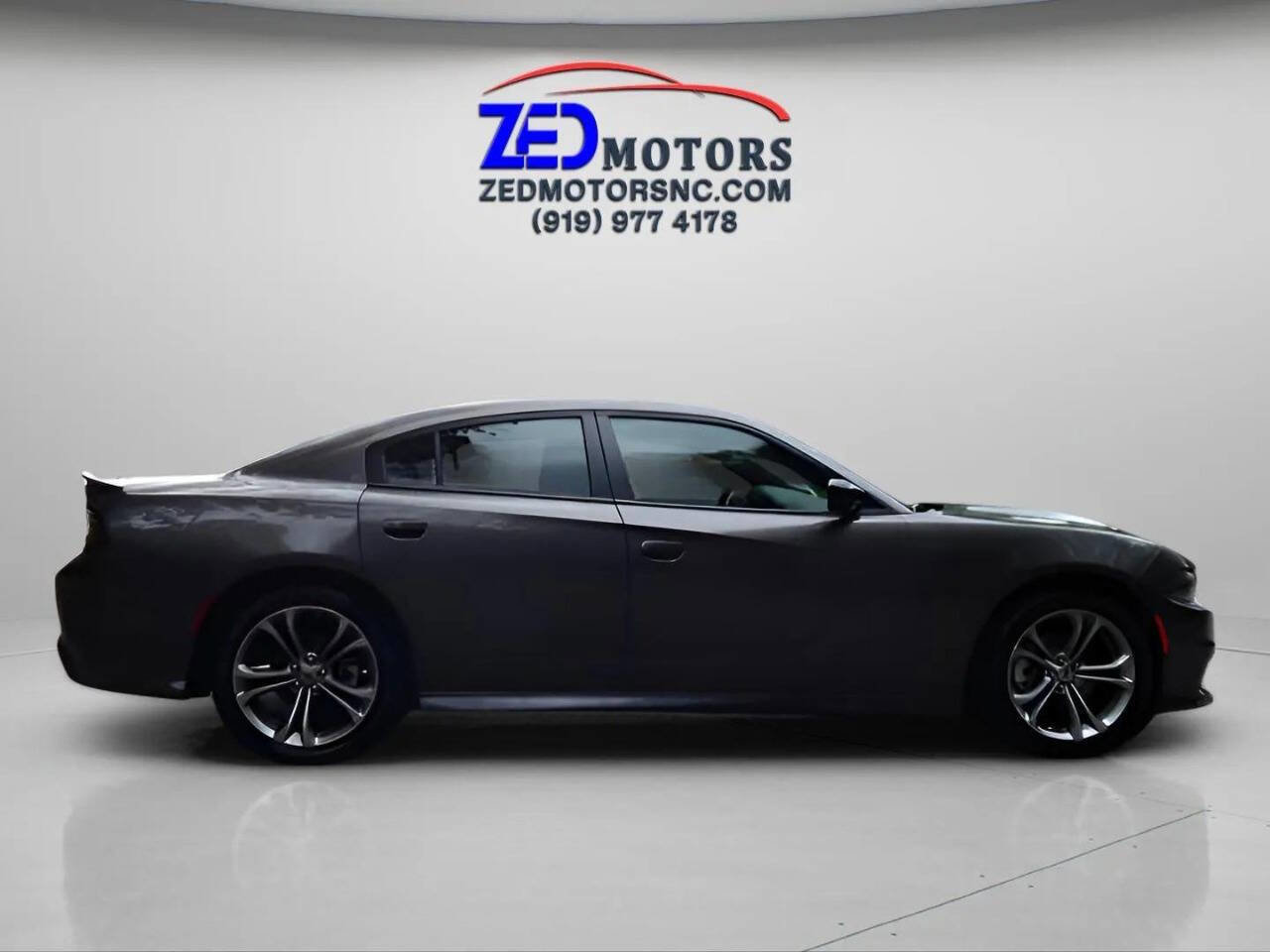 Used 2022 Dodge Charger GT w/ Blacktop Package image 4