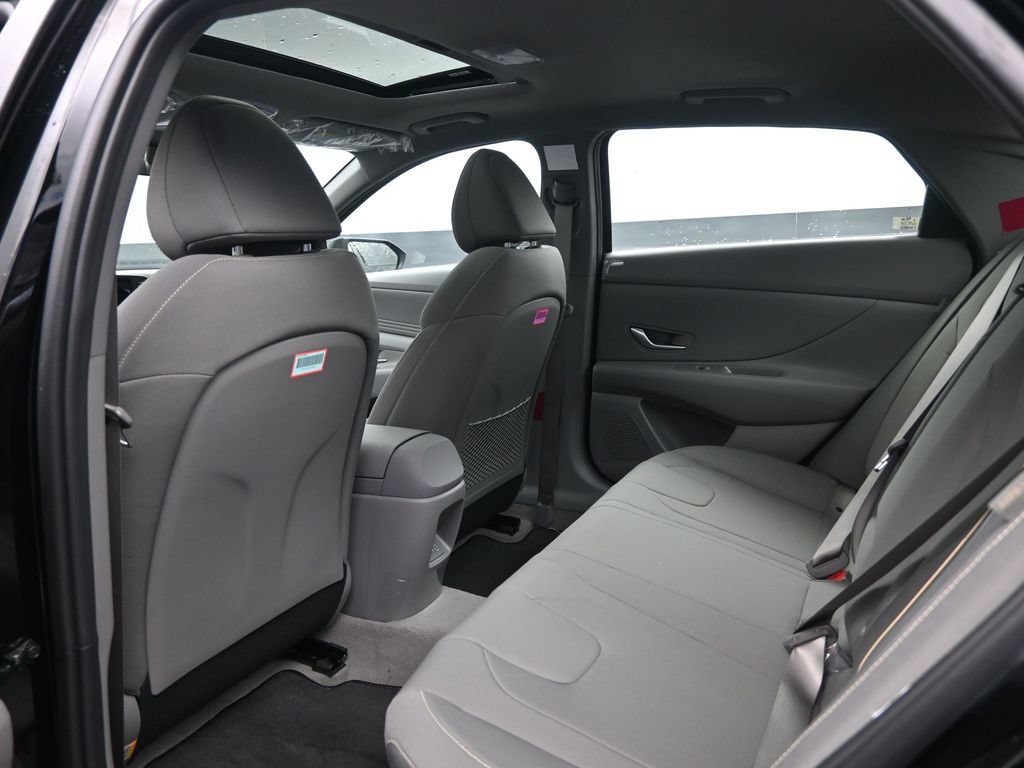 New 2026 Hyundai Elantra SEL Sport Premium FWD image 28