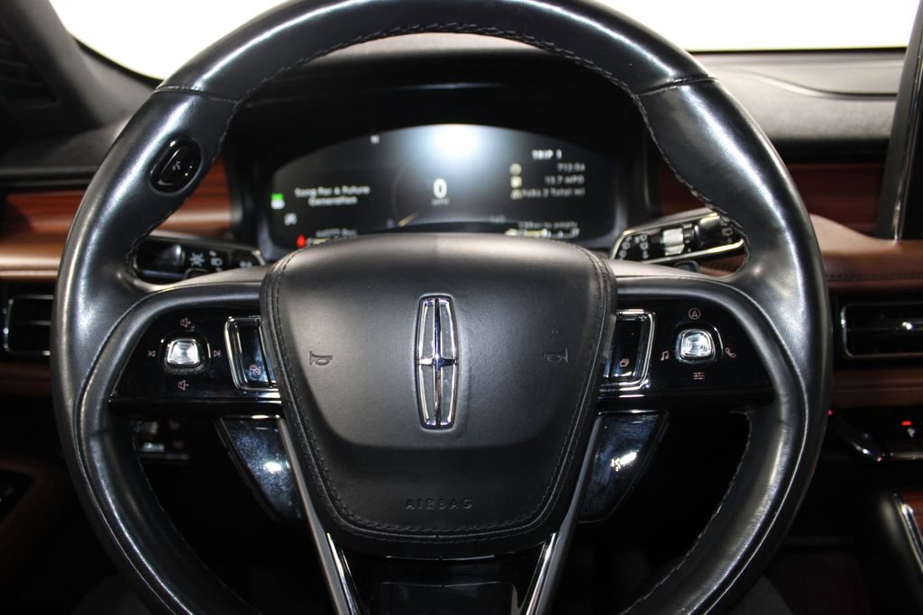 Used 2022 Lincoln Aviator Reserve w/ Equipment Group 201A AWD/4WD image 37