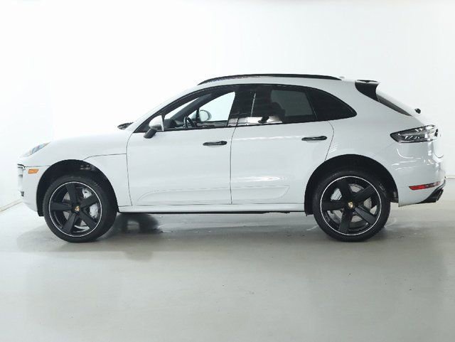 Used 2021 Porsche Macan Turbo image 4