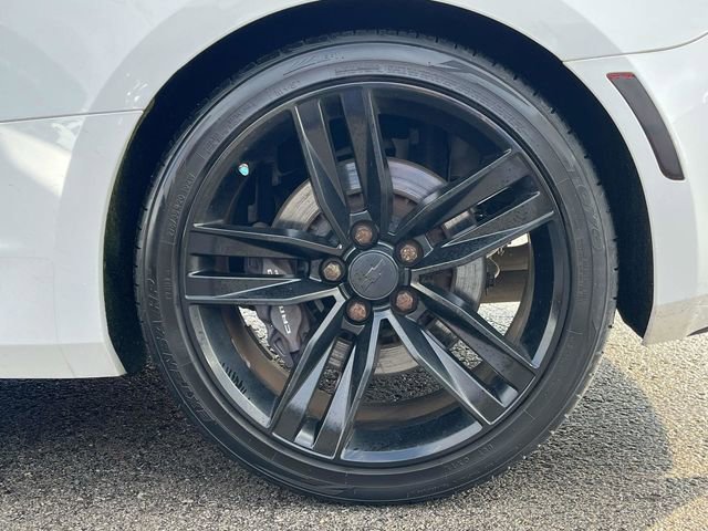 Used 2017 Chevrolet Camaro SS image 11