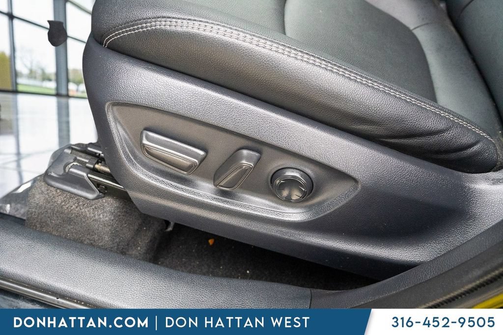 Used 2025 Toyota Corolla Cross XLE AWD/4WD image 15