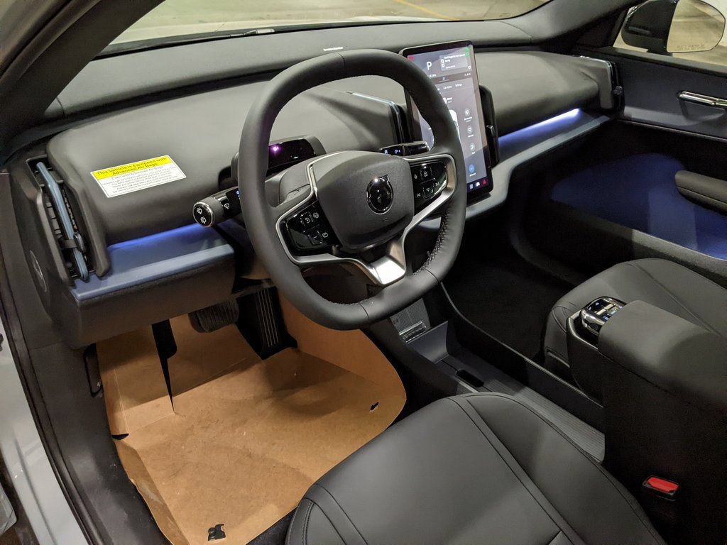 New 2026 Volvo EX30 Cross Country Ultra w/ Protection Package Premier AWD/4WD image 8