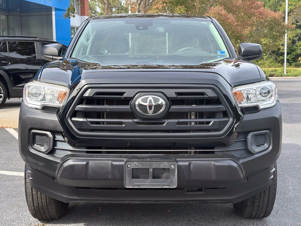 Used 2019 Toyota Tacoma SR w/ Exterior Package AWD/4WD image 3