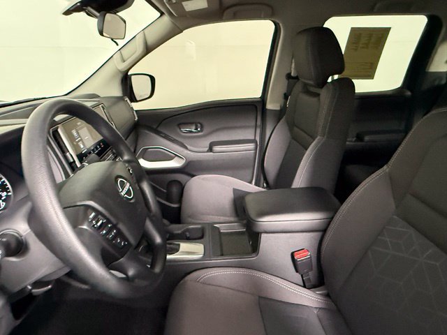 Used 2025 Nissan Frontier SV RWD image 38