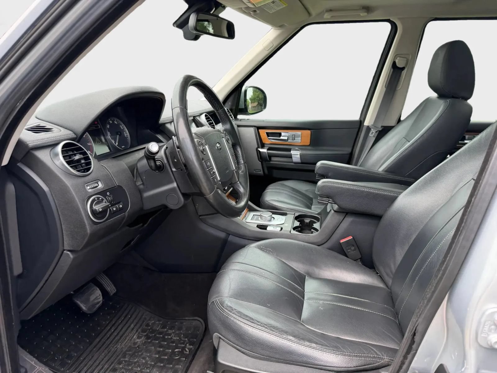 Used 2015 Land Rover LR4 HSE AWD/4WD image 36