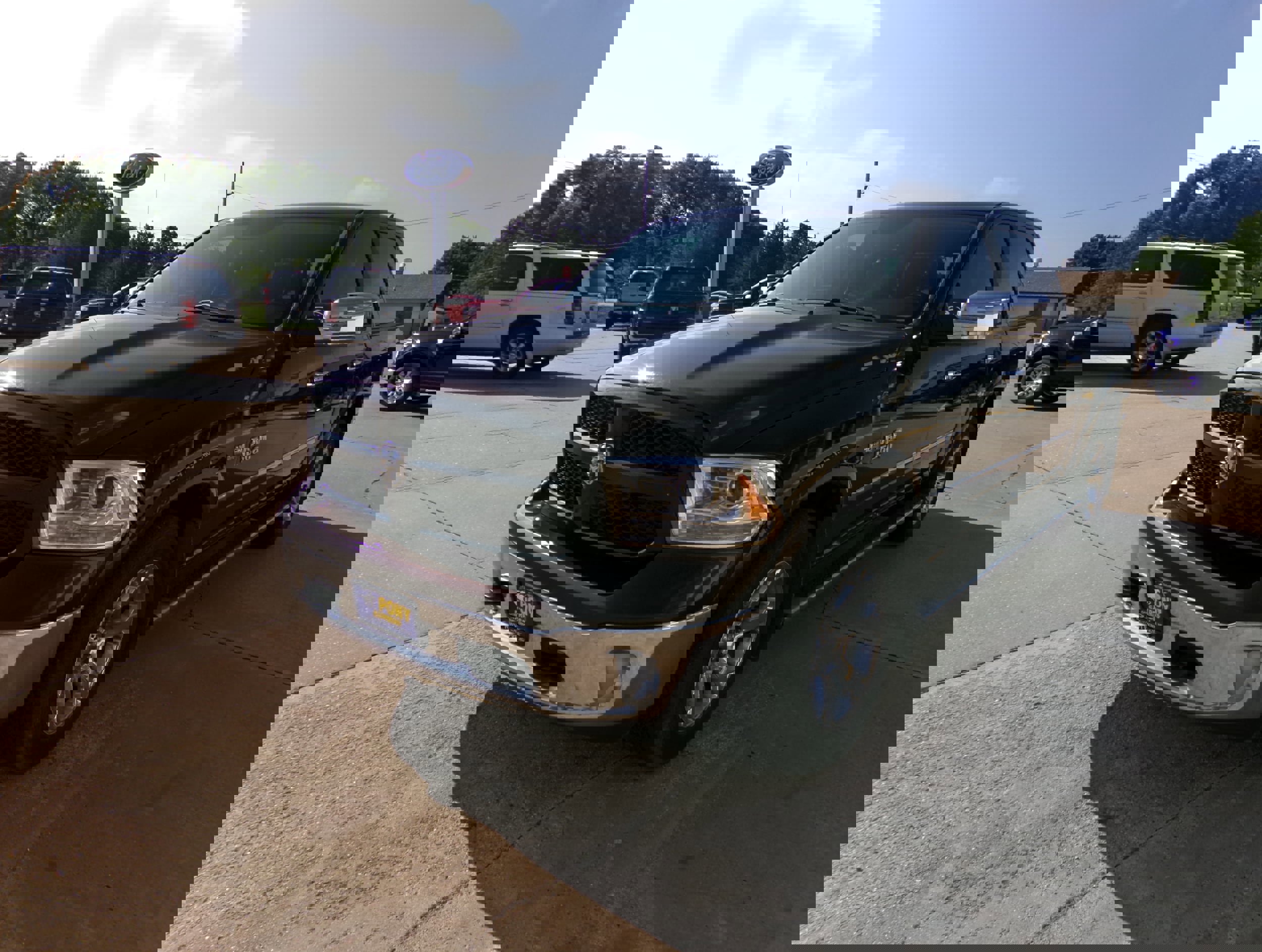 Used 2015 RAM 1500 Laramie w/ Convenience Group image 7