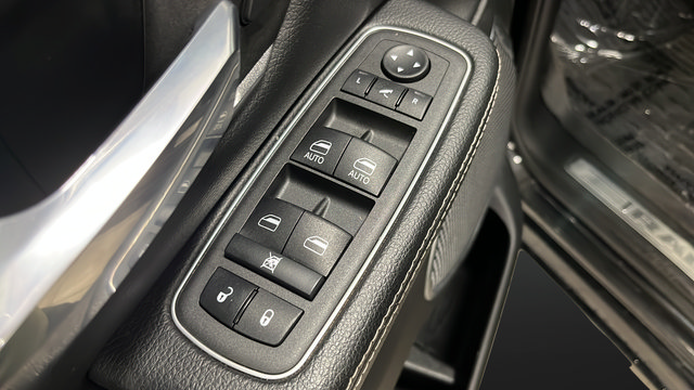 Used 2022 RAM 1500 Laramie AWD/4WD image 20