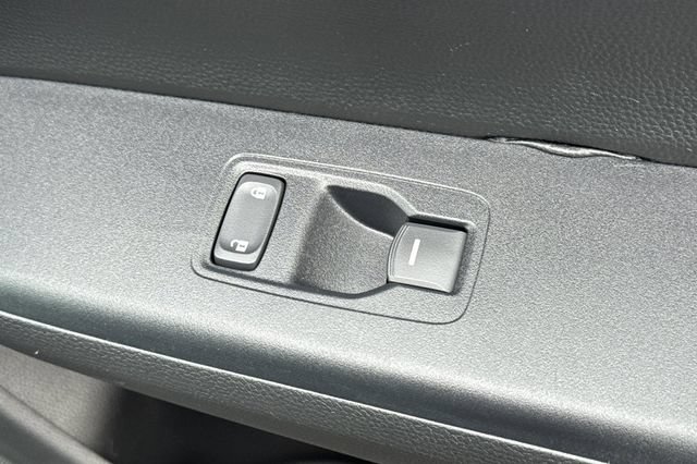 Used 2025 Honda CR-V LX image 22