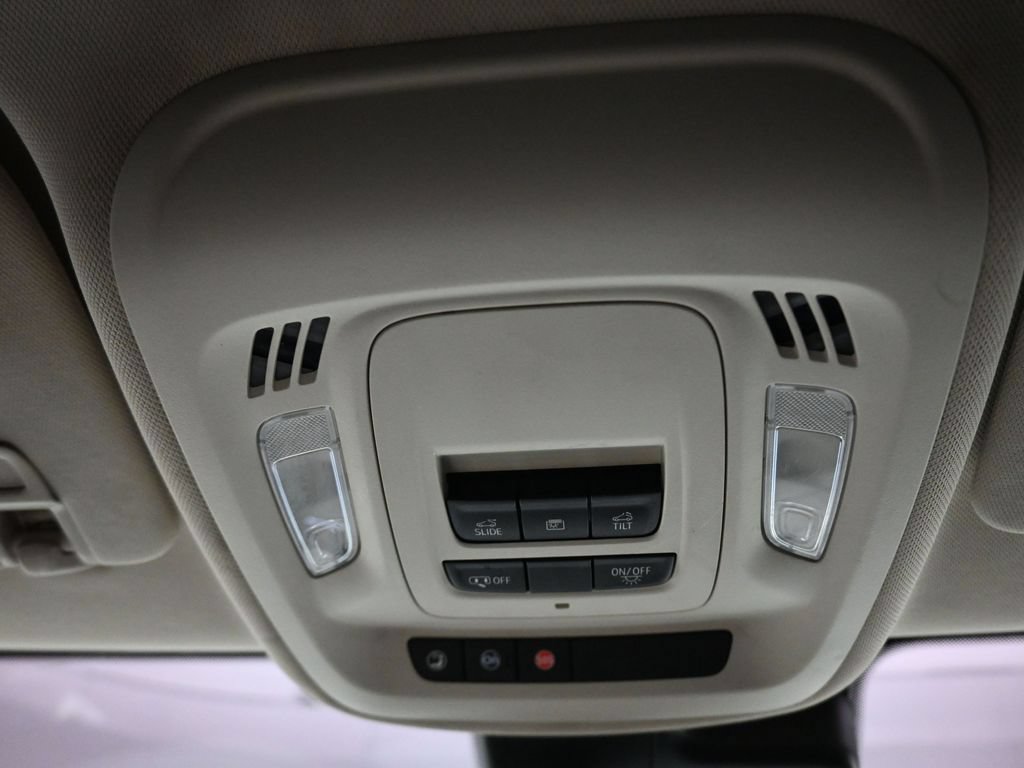 Used 2021 Buick Envision Essence AWD/4WD image 25