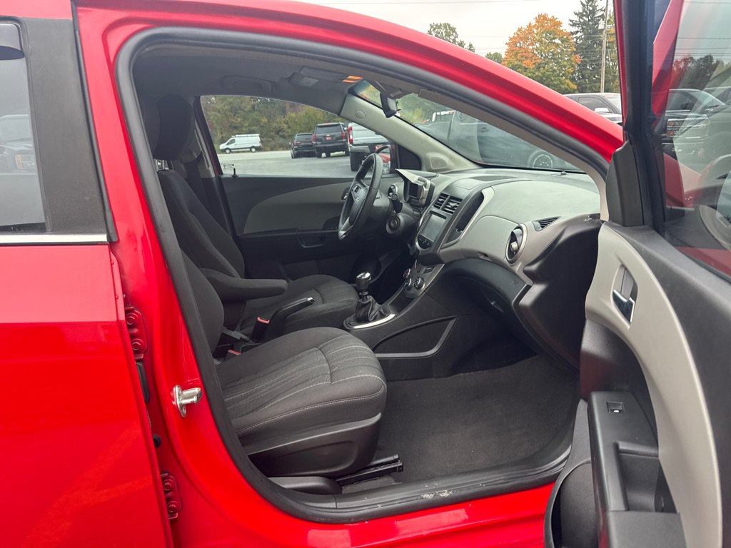 Used 2015 Chevrolet Sonic LT FWD image 11