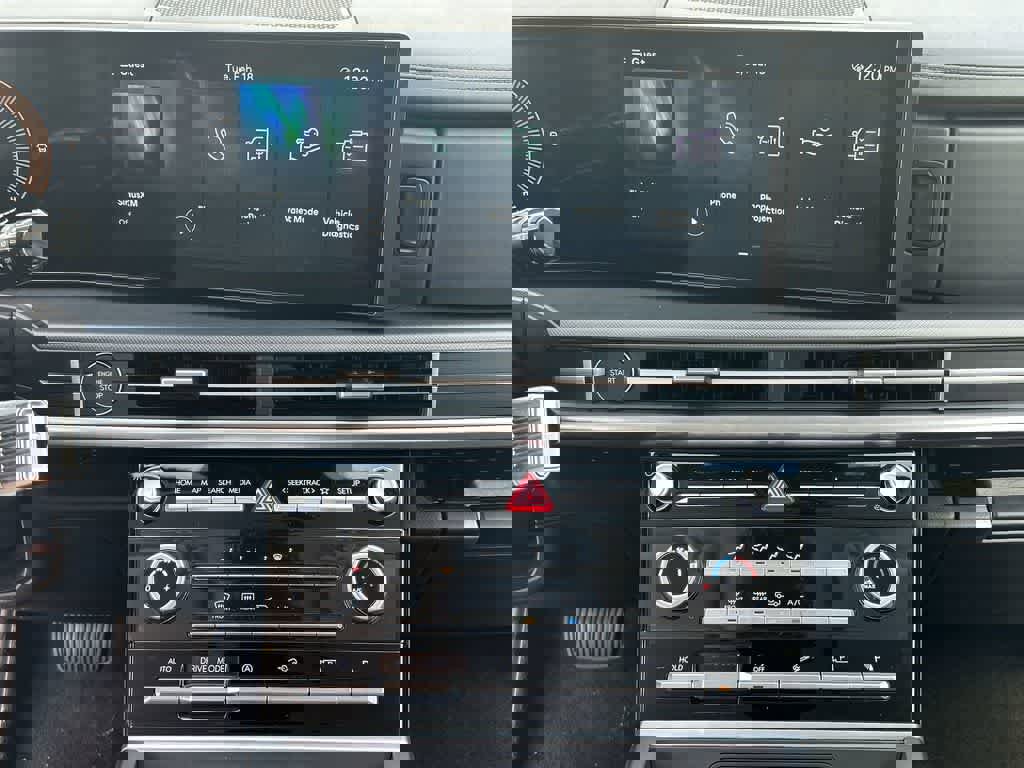 New 2025 Hyundai Santa Fe SE image 28