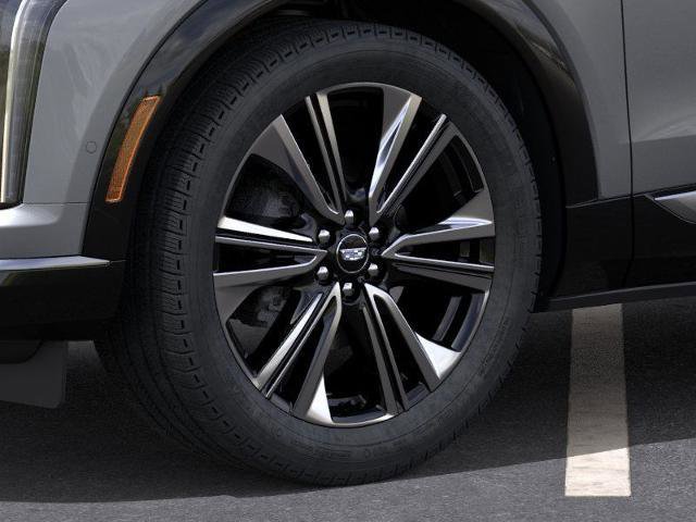 New 2025 Cadillac Optiq Luxury 2 image 31